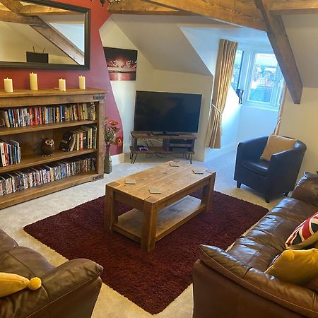 County Loft Penthouse Apartment Whitby Bagian luar foto