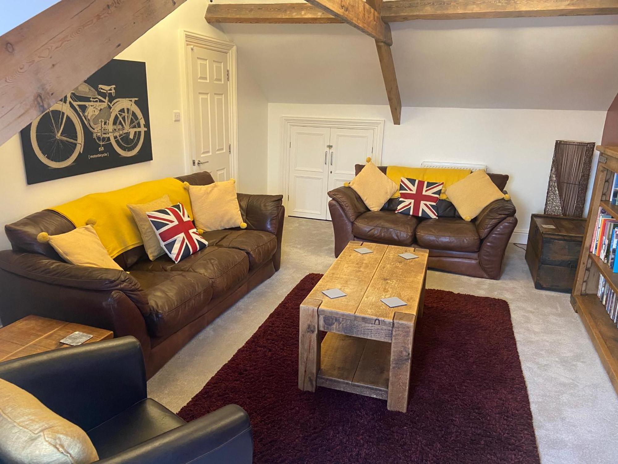County Loft Penthouse Apartment Whitby Bagian luar foto